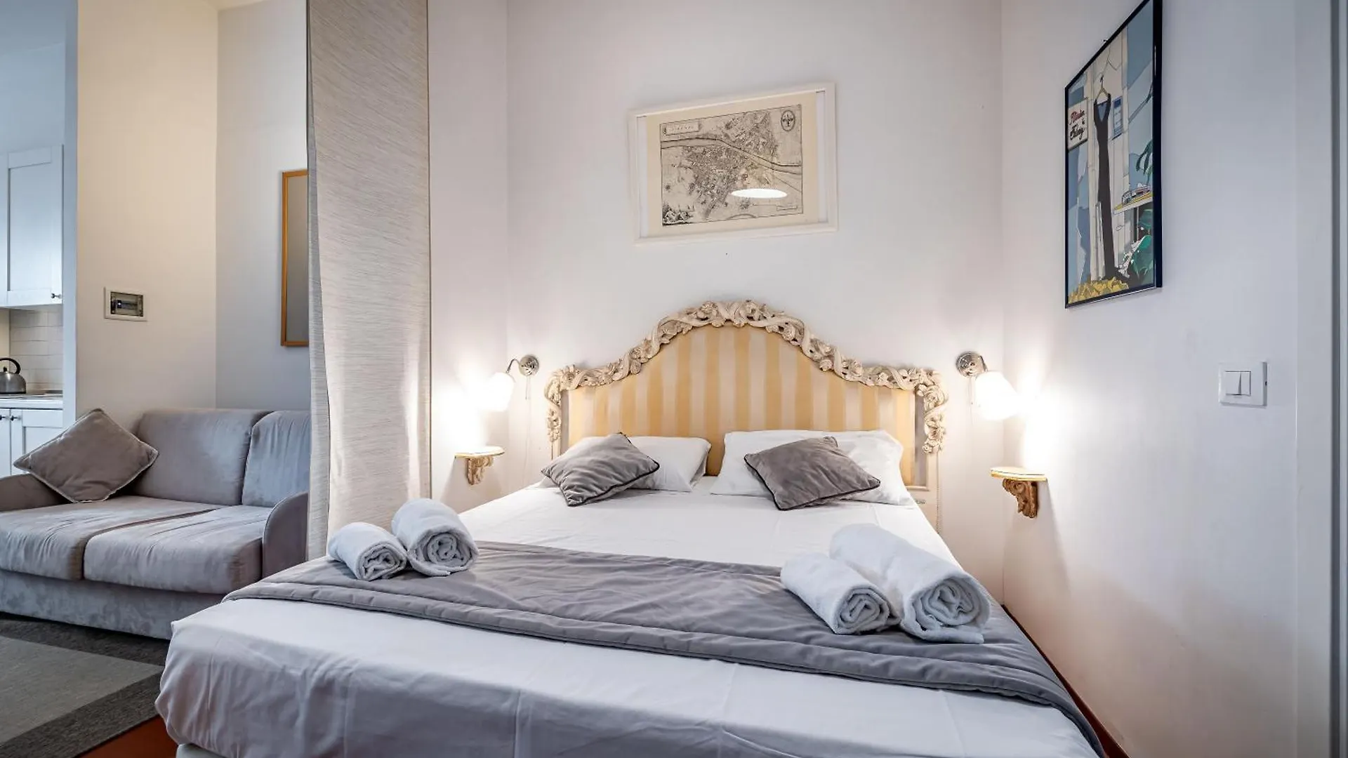 Roommo Cimabue Florence Italy
